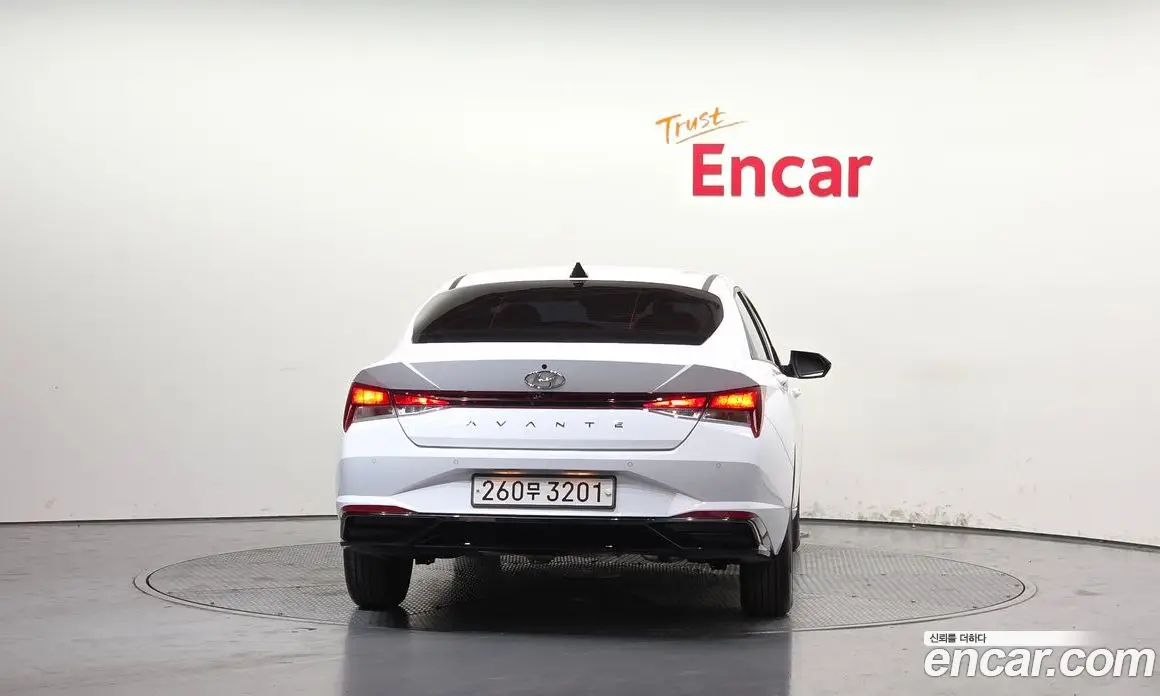 Hyundai Avante 2021 1.6 автомат (гидро), фото 4