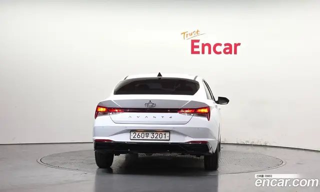 Hyundai Avante 2021 1.6 автомат (гидро), миниатюра 4