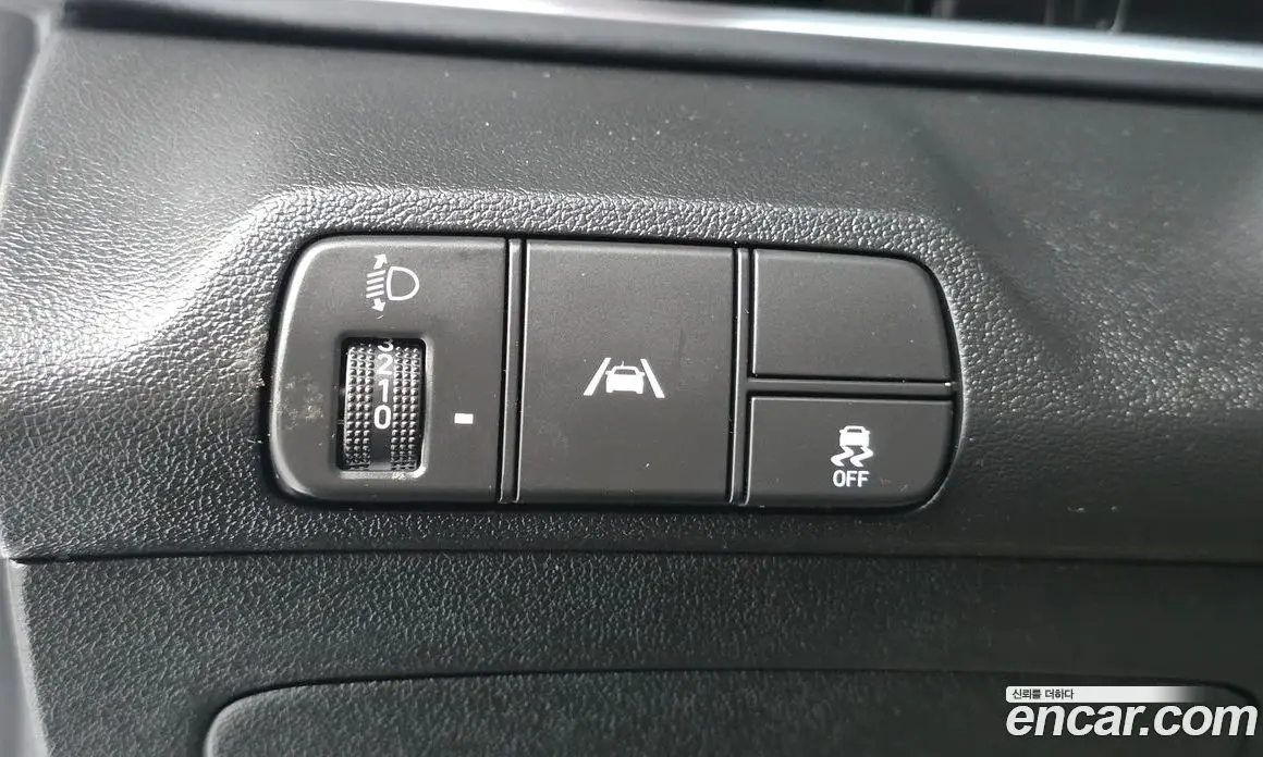 Hyundai Avante 2022 1.6 автомат (гидро), фото 18