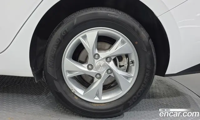 Hyundai Avante 2022 1.6 автомат (гидро), миниатюра 7