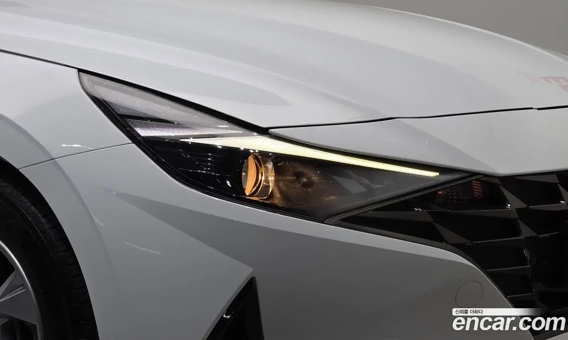 Hyundai Avante 2022 1.6 автомат (гидро), фото 8