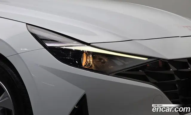 Hyundai Avante 2022 1.6 автомат (гидро), миниатюра 8