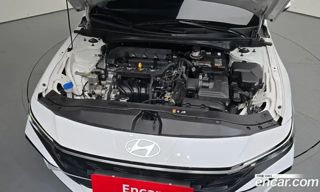 Hyundai Avante 2023 1.6 автомат (гидро), миниатюра 6