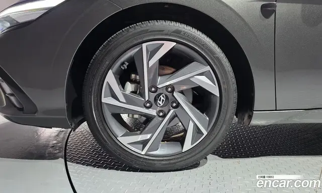 Hyundai Avante 2023 1.6 автомат (гидро), миниатюра 5 Hyundai Avante 2023 1.6 автомат (гидро), миниатюра 5