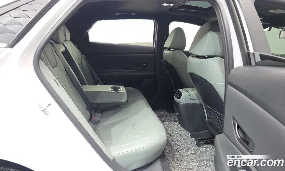 Hyundai Avante 2023 1.6 автомат (гидро), фото 18