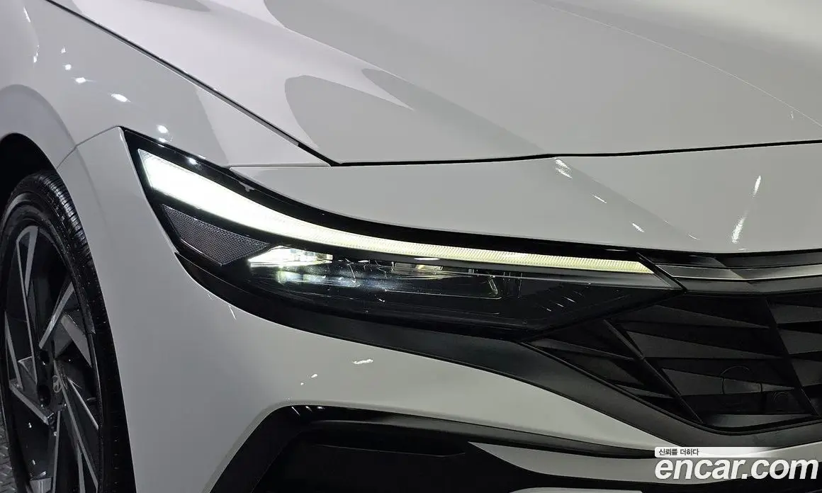 Hyundai Avante 2023 1.6 автомат (гидро), фото 8