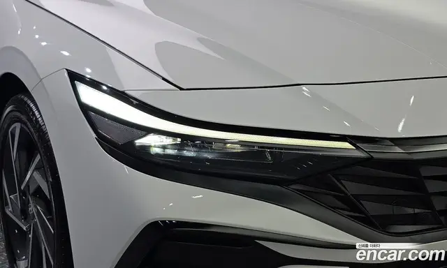 Hyundai Avante 2023 1.6 автомат (гидро), миниатюра 8