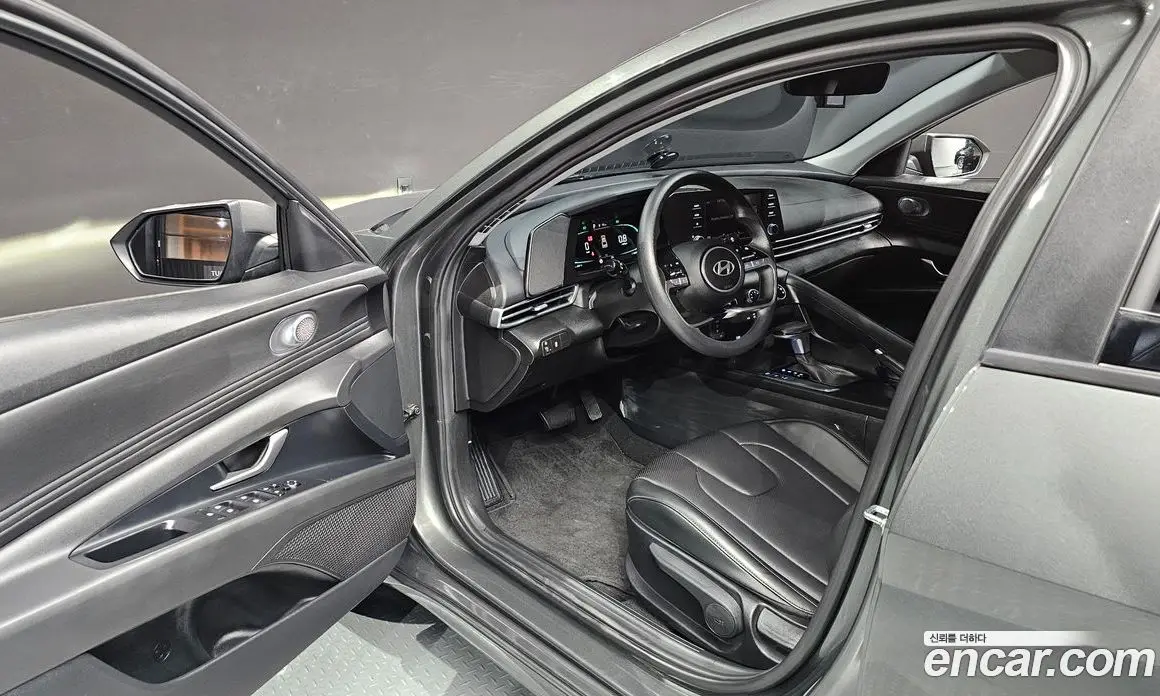 Hyundai Avante 2024 1.6 автомат (гидро), фото 13