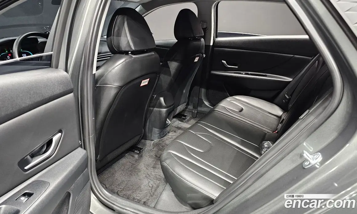Hyundai Avante 2024 1.6 автомат (гидро), фото 16