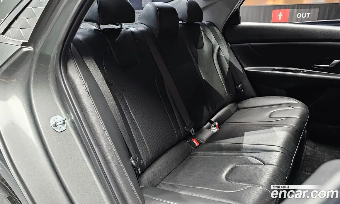 Hyundai Avante 2024 1.6 автомат (гидро), фото 18