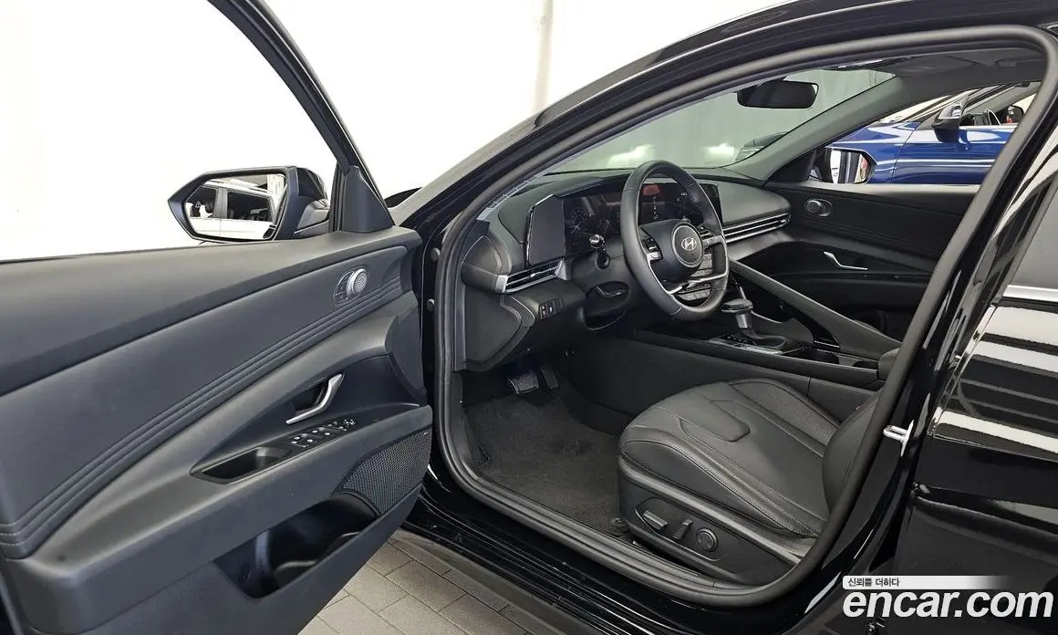 Hyundai Avante 2025 1.6 автомат (гидро), фото 13