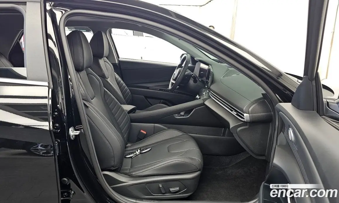 Hyundai Avante 2025 1.6 автомат (гидро), фото 17