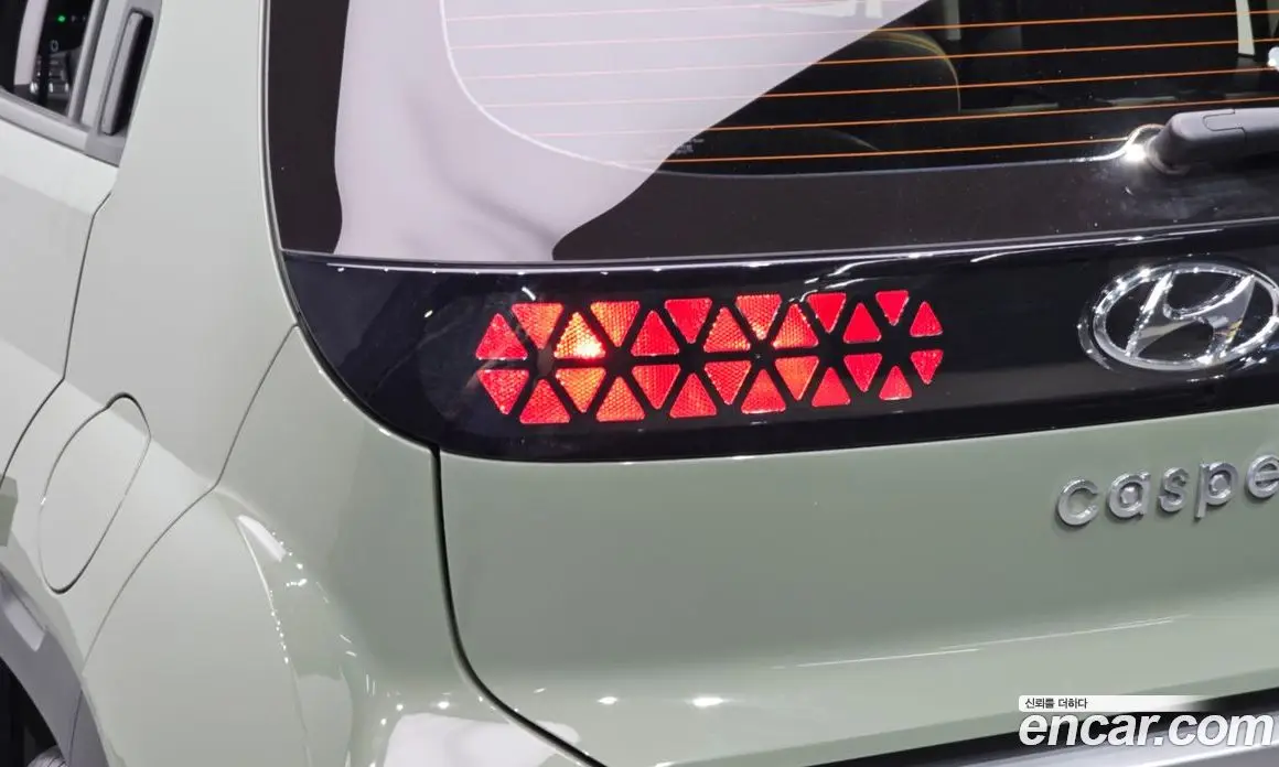 Hyundai Casper 2023 1.0 автомат (гидро), фото 9