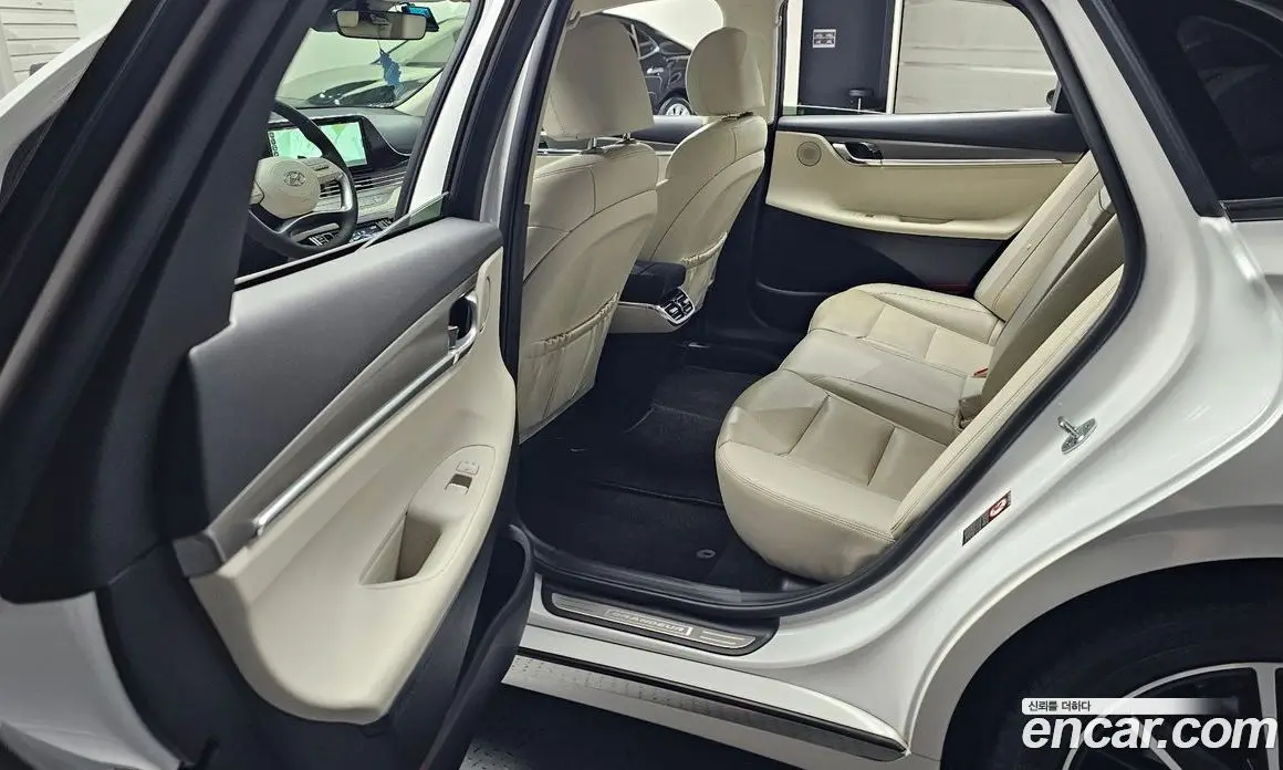 Hyundai Grandeur 2021 3.3 автомат (гидро), фото 17