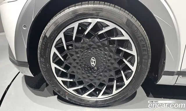 Hyundai Ioniq 5 2024 0.1 автомат (гидро), миниатюра 4