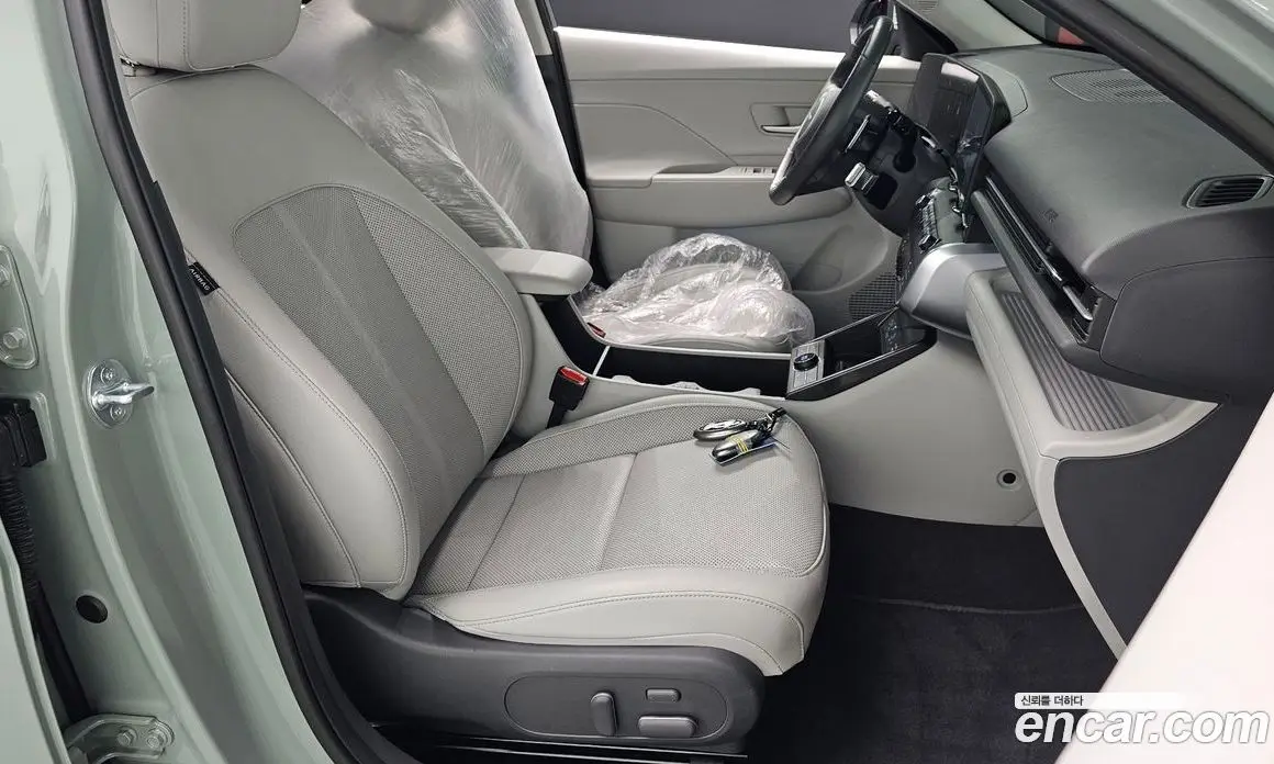 Hyundai Kona 2023 1.6 автомат (гидро), фото 15