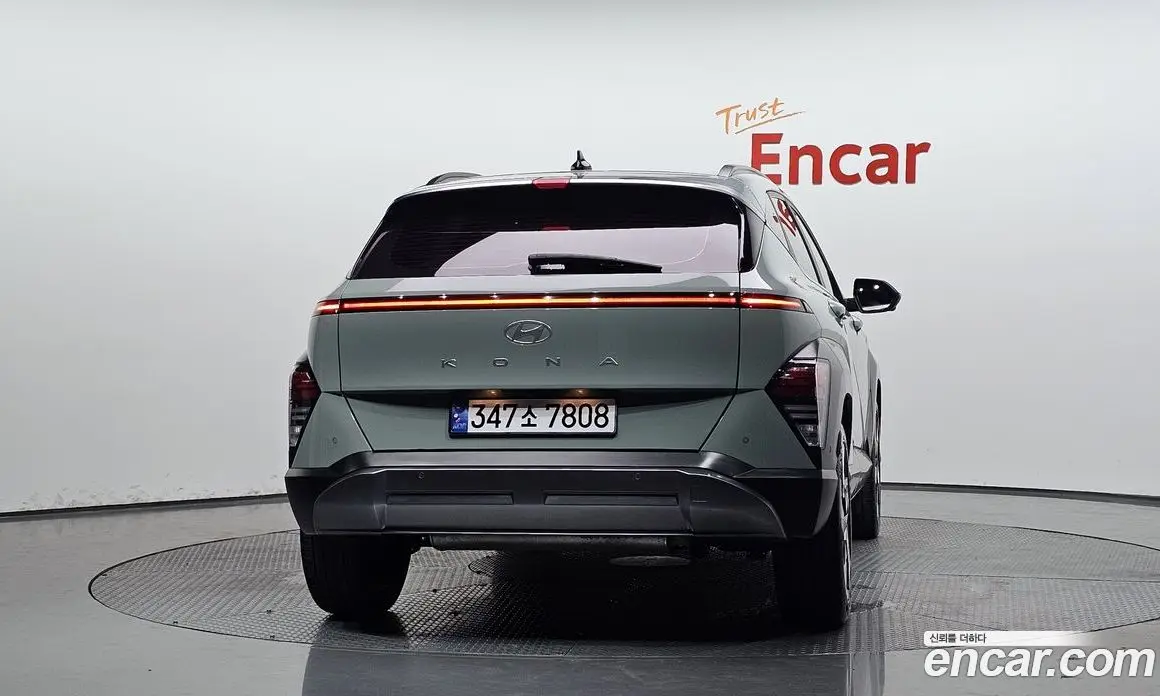 Hyundai Kona 2023 1.6 автомат (гидро), фото 3