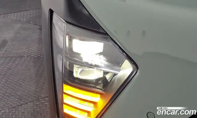 Hyundai Kona 2023 1.6 автомат (гидро), миниатюра 7