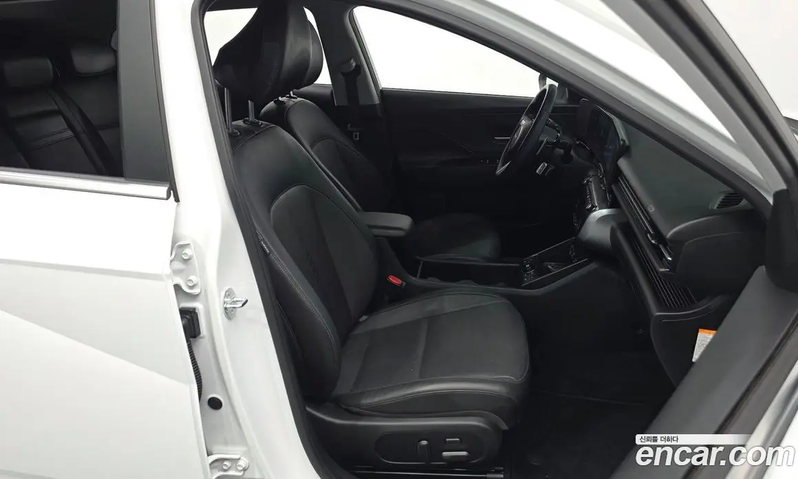 Hyundai Kona 2023 1.6 автомат (гидро), фото 16