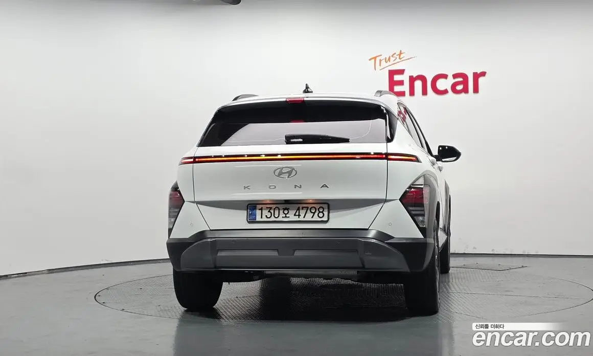 Hyundai Kona 2023 1.6 автомат (гидро), фото 4