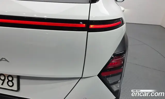 Hyundai Kona 2023 1.6 автомат (гидро), миниатюра 9