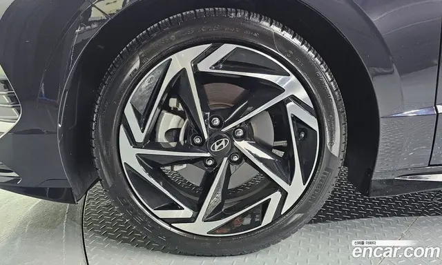 Hyundai Sonata 2023 1.6 автомат (гидро), миниатюра 5 Hyundai Sonata 2023 1.6 автомат (гидро), миниатюра 5