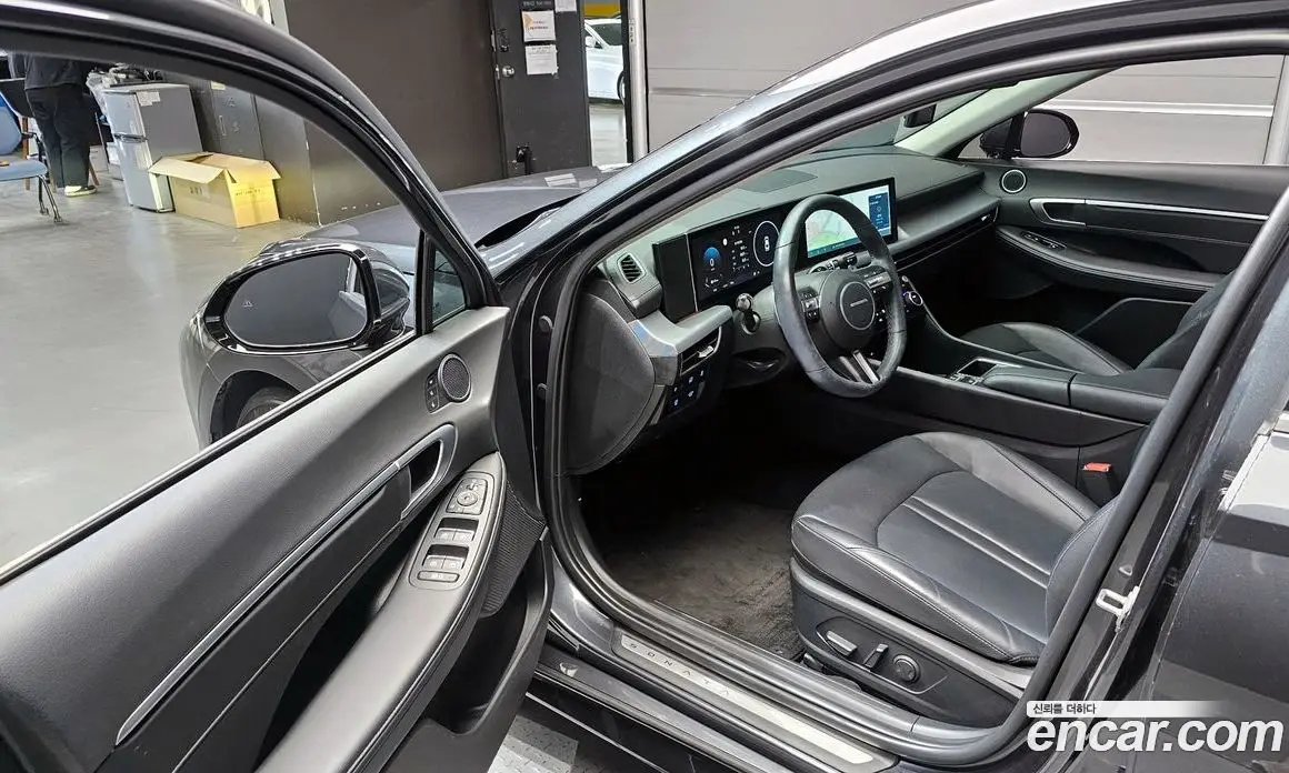 Hyundai Sonata 2024 2.0 автомат (гидро), фото 13