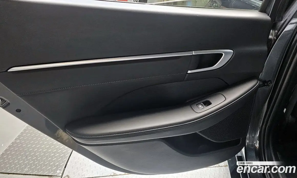 Hyundai Sonata 2024 2.0 автомат (гидро), фото 15