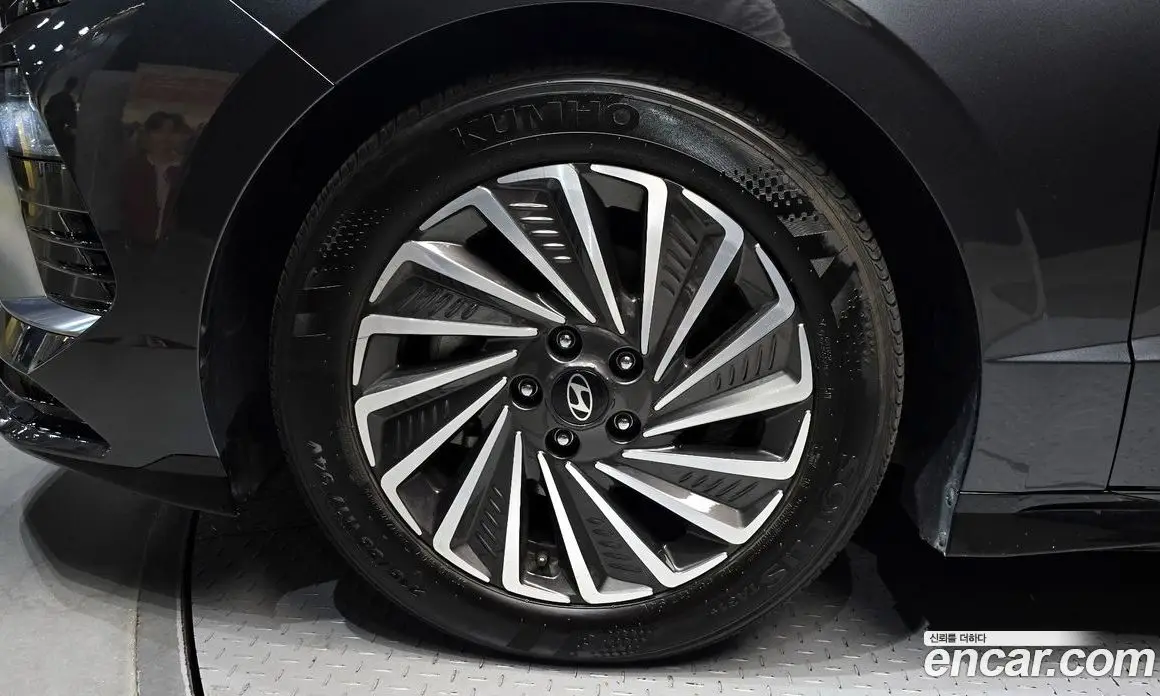 Hyundai Sonata 2024 2.0 автомат (гидро), фото 5