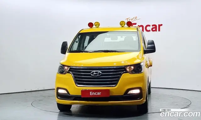 Hyundai Starex 2020 2.5 автомат (гидро), миниатюра 3