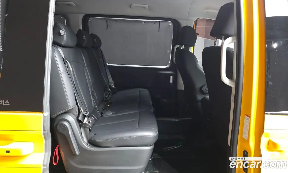 Hyundai Staria 2023 3.5 автомат (гидро), фото 17
