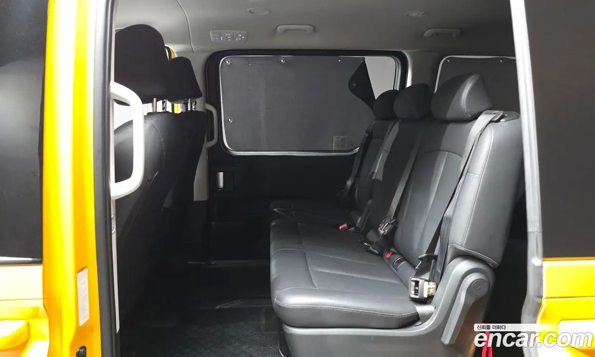 Hyundai Staria 2023 3.5 автомат (гидро), фото 18