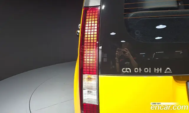 Hyundai Staria 2023 3.5 автомат (гидро), миниатюра 9