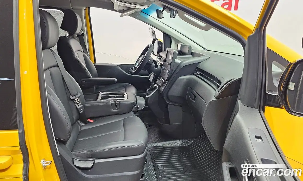 Hyundai Staria 2025 3.5 автомат (гидро), фото 17 Hyundai Staria 2025 3.5 автомат (гидро), фото 17