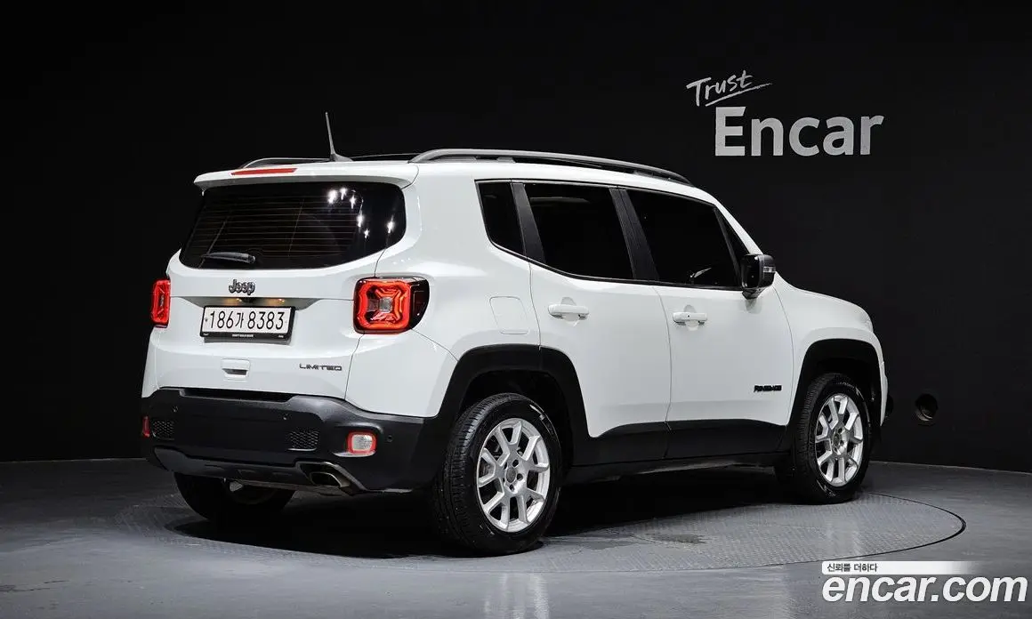 Jeep Renegade 2020 2.4 автомат (гидро), фото 2 Jeep Renegade 2020 2.4 автомат (гидро), фото 2