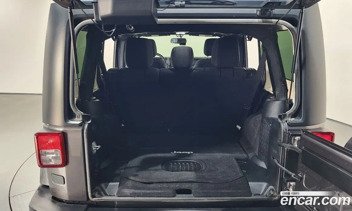 Jeep Wrangler 2016 3.6 автомат (гидро), фото 18 Jeep Wrangler 2016 3.6 автомат (гидро), фото 18