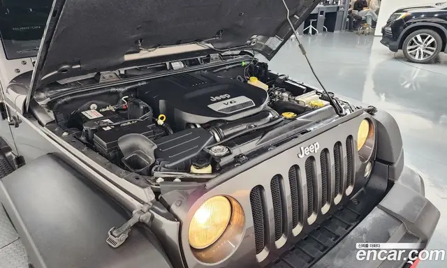 Jeep Wrangler 2016 3.6 автомат (гидро), миниатюра 6 Jeep Wrangler 2016 3.6 автомат (гидро), миниатюра 6