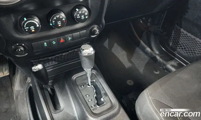 Jeep Wrangler 2016 3.6 автомат (гидро), миниатюра 9 Jeep Wrangler 2016 3.6 автомат (гидро), миниатюра 9