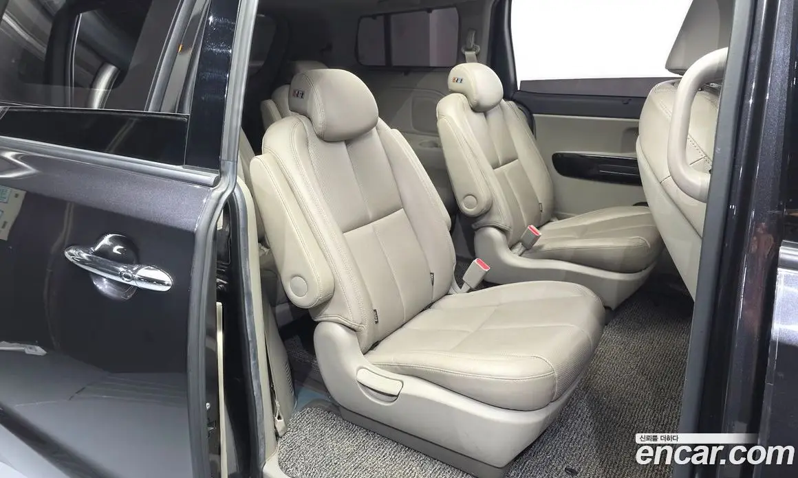 Kia Carnival 2020 2.2 автомат (гидро), фото 17 Kia Carnival 2020 2.2 автомат (гидро), фото 17