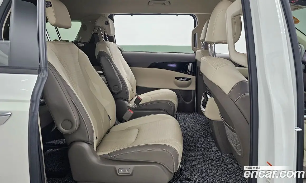 Kia Carnival 2022 3.5 автомат (гидро), фото 18 Kia Carnival 2022 3.5 автомат (гидро), фото 18