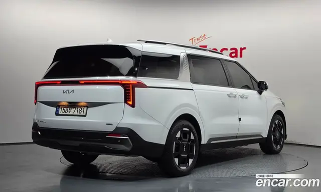 Kia Carnival, 2024, 5 559 км