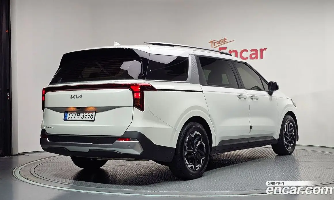 Kia Carnival 2024 2.2 автомат (гидро), фото 2 Kia Carnival 2024 2.2 автомат (гидро), фото 2