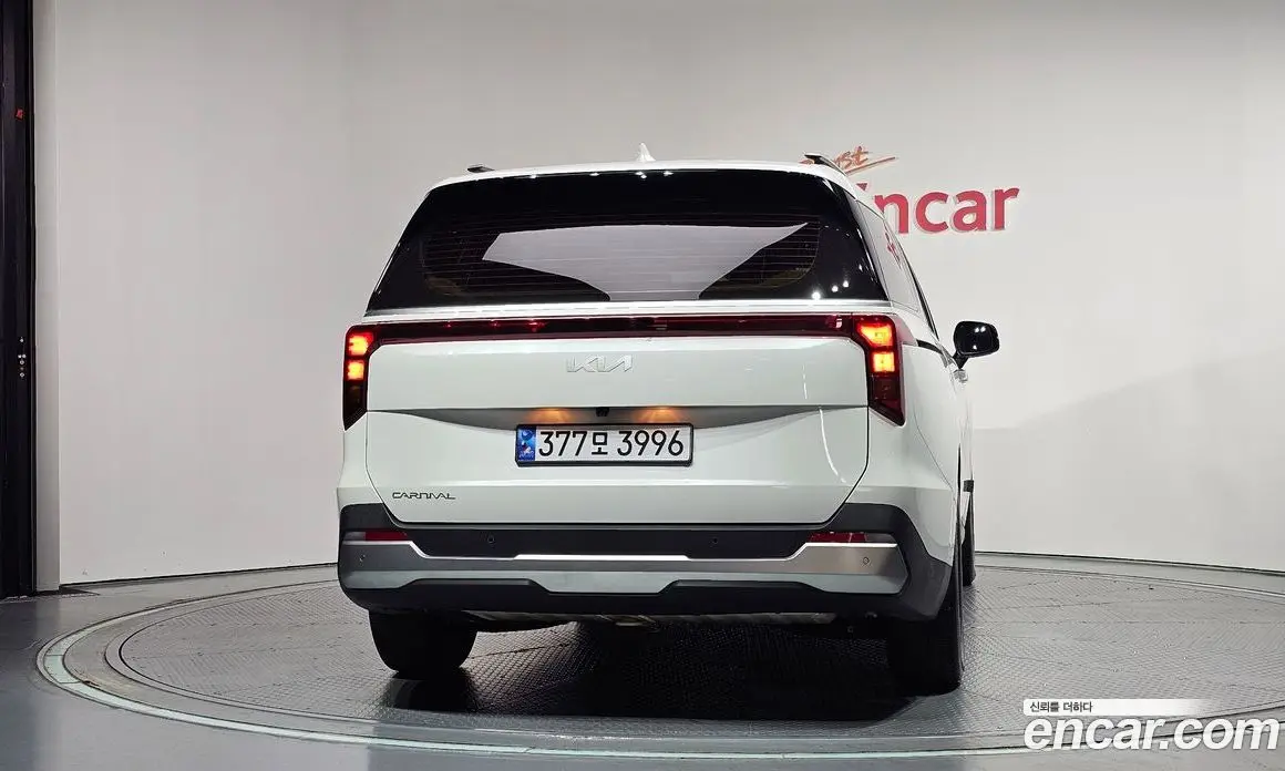 Kia Carnival 2024 2.2 автомат (гидро), фото 4 Kia Carnival 2024 2.2 автомат (гидро), фото 4