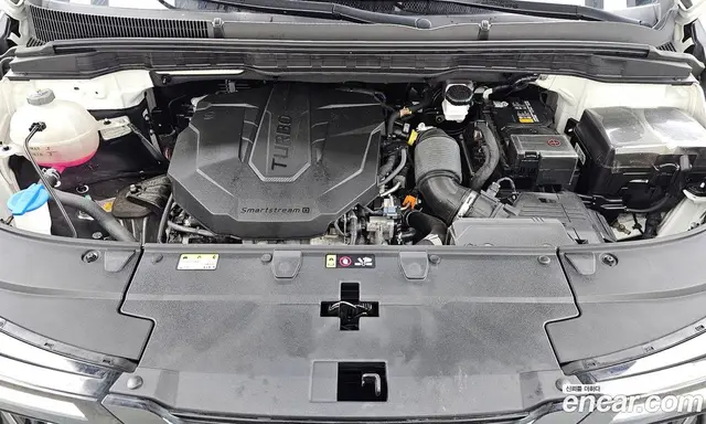 Kia Carnival 2024 2.2 автомат (гидро), миниатюра 6 Kia Carnival 2024 2.2 автомат (гидро), миниатюра 6