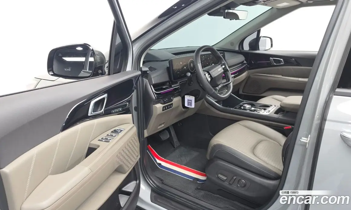 Kia Carnival 2025 1.6 автомат (гидро), фото 13