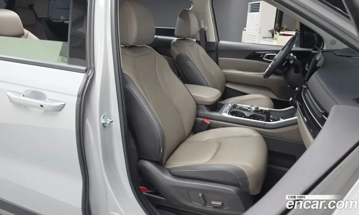 Kia Carnival 2025 1.6 автомат (гидро), фото 16