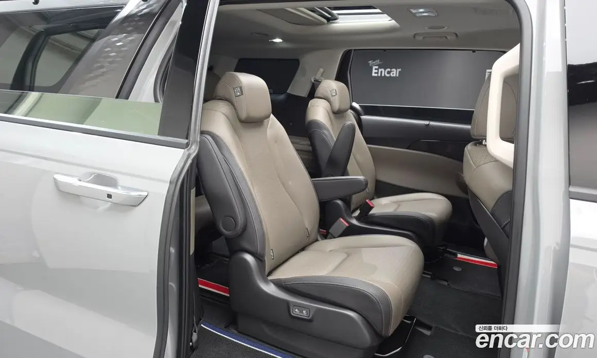 Kia Carnival 2025 1.6 автомат (гидро), фото 17