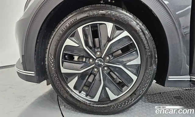 Kia EV6 2022 0.1 автомат (гидро), миниатюра 5 Kia EV6 2022 0.1 автомат (гидро), миниатюра 5