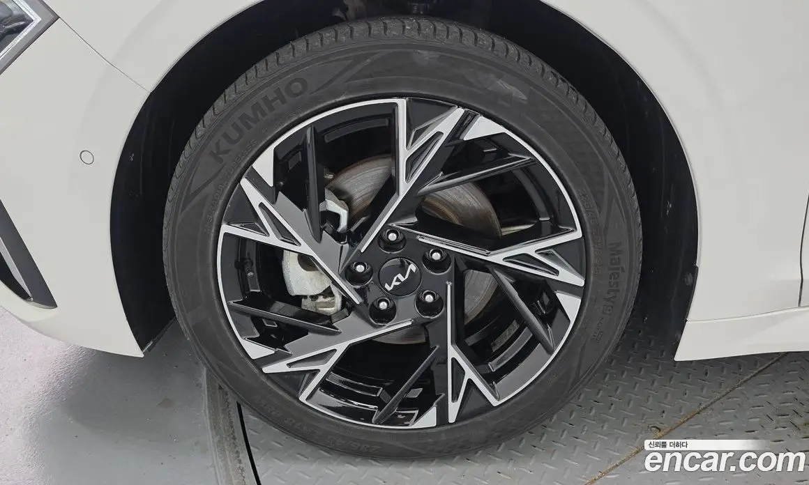 Kia K5 (Optima) 2024 1.6 автомат (гидро), фото 5 Kia K5 (Optima) 2024 1.6 автомат (гидро), фото 5