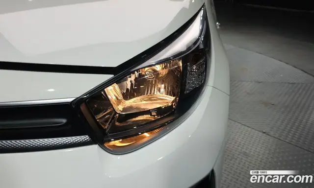 Kia Morning 2023 1.0 автомат (гидро), миниатюра 8